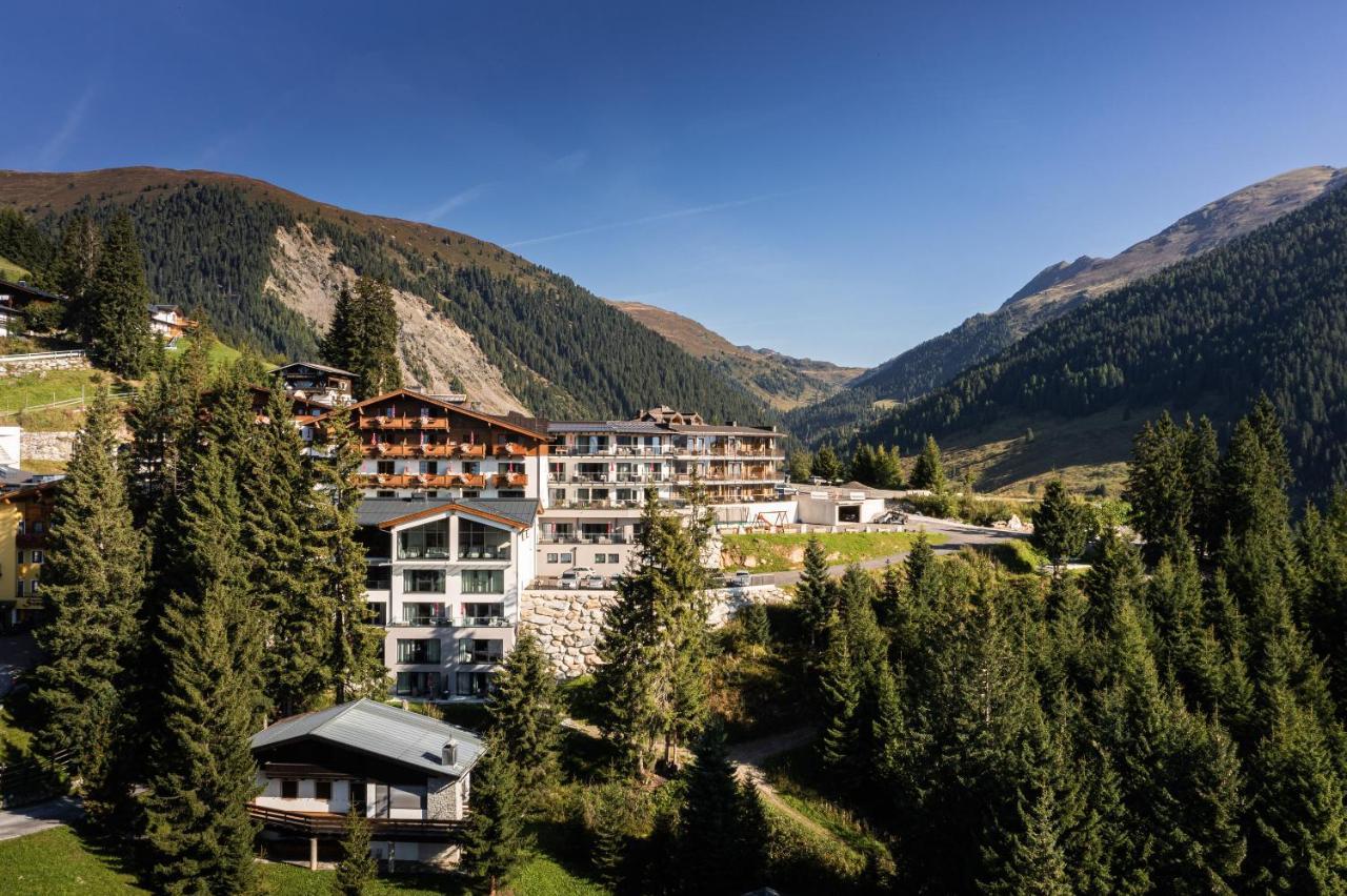 Ursprung Panorama Hotel Konigsleiten Exterior photo