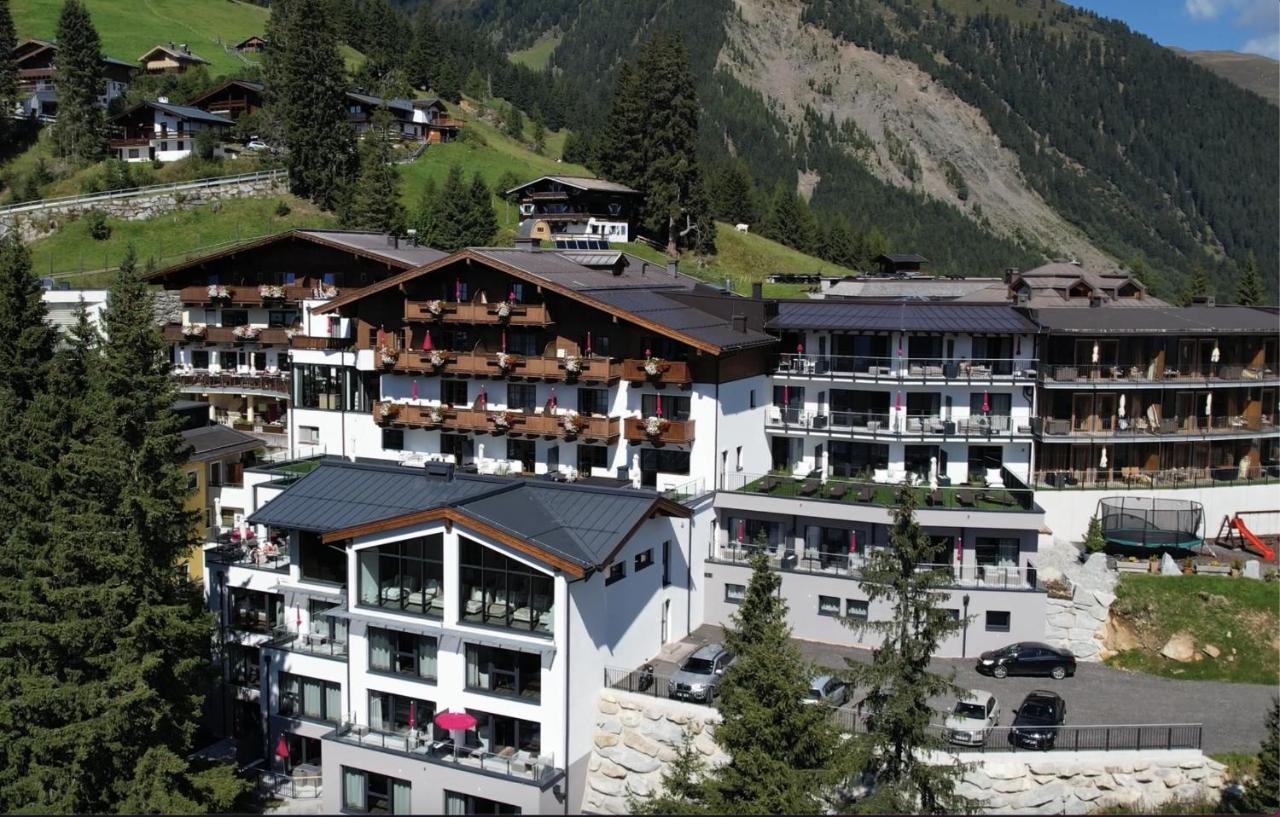 Ursprung Panorama Hotel Konigsleiten Exterior photo